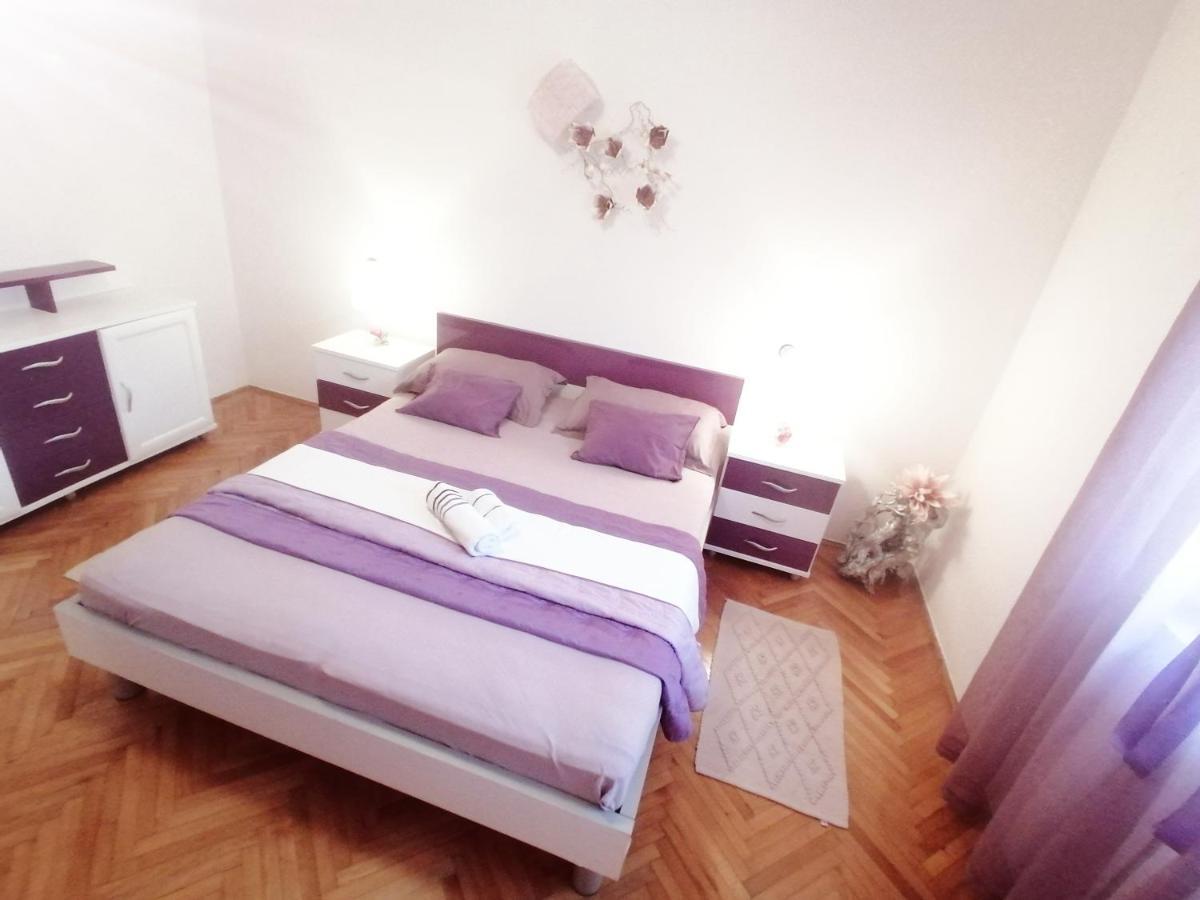 Niki Hvar Apartment