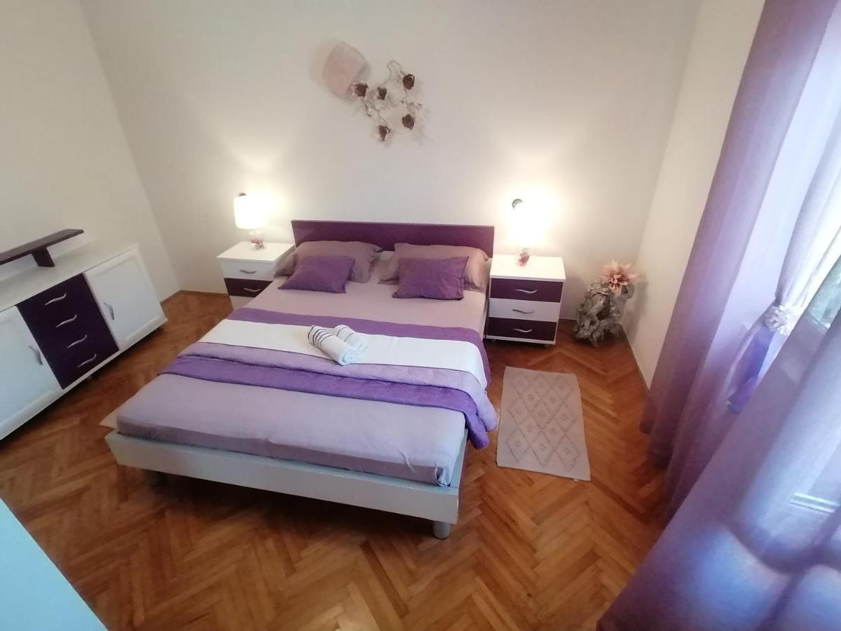 Niki Hvar Apartment